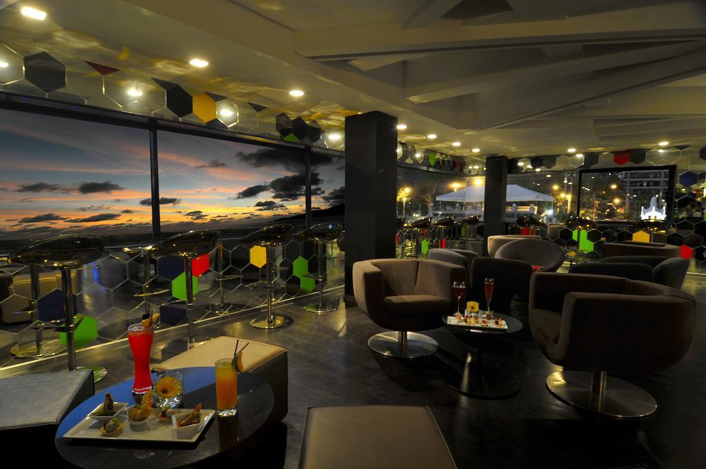 B - Lay Tong Resort Phuket Restoran gambar